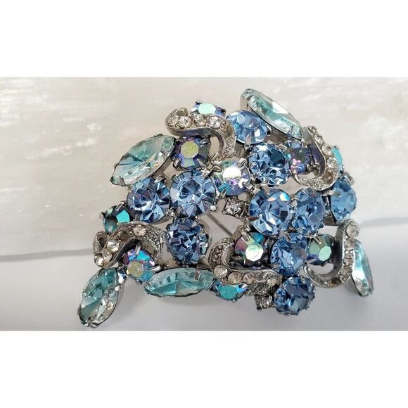 VTG Aurora Borealis Brooch Pin Powder Blue Rhinestones & Crystals Glowing Silver - Picture 10 of 16